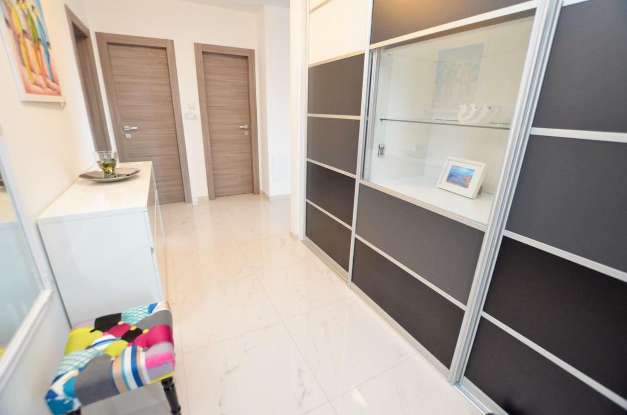 Apartments Golden Hour Jurdani Exterior photo