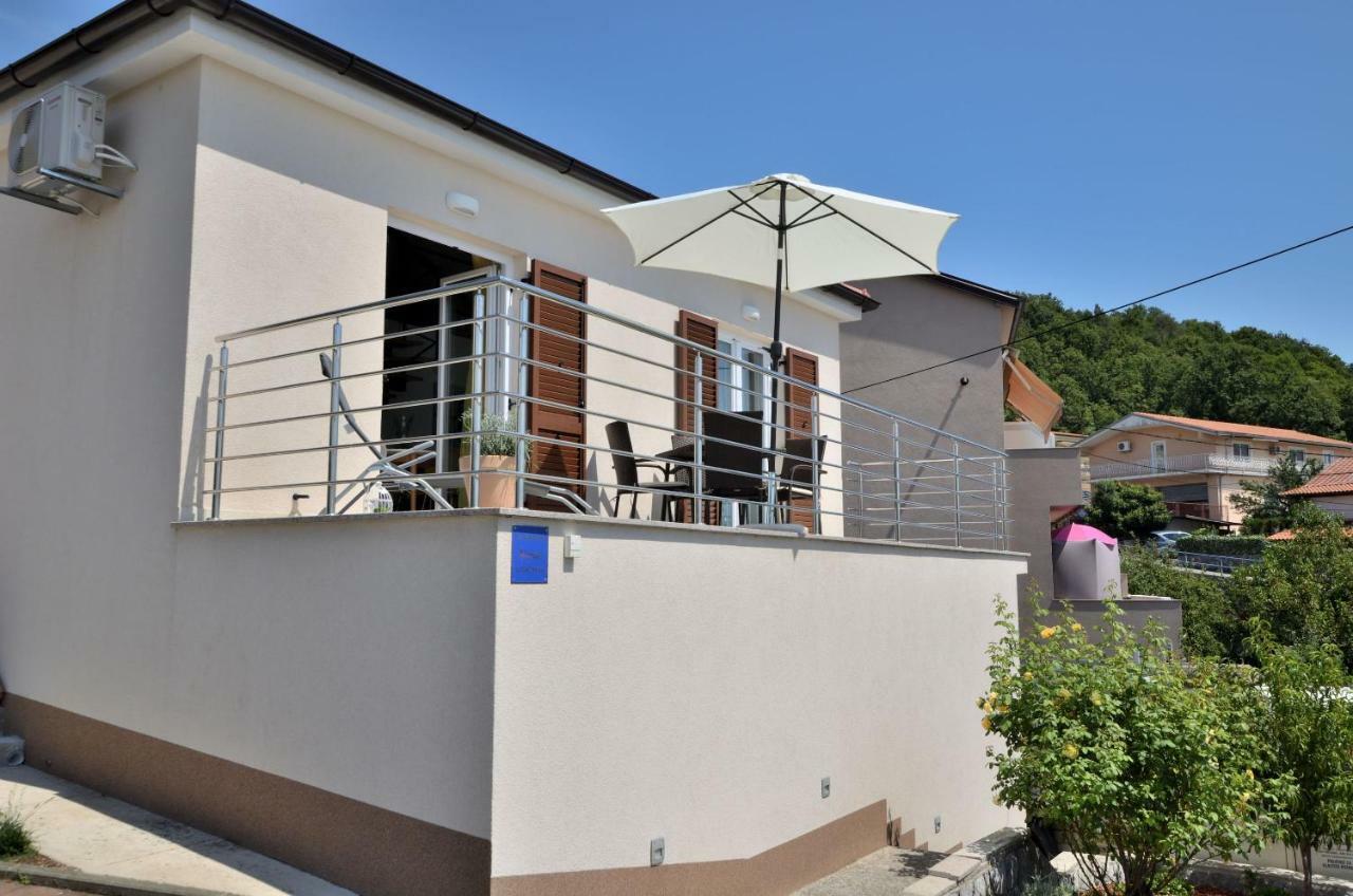 Apartments Golden Hour Jurdani Exterior photo
